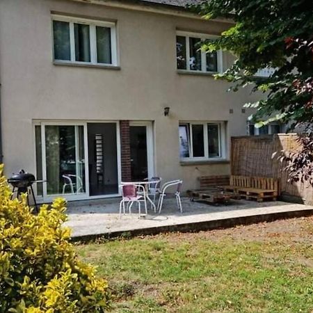 Maison Centre De Bellegarde Avec Jardin Et Terrasse Equipee D'Un Salon De Jardin Et D'Un Barbecue Cuisine Equipee 3 Chambres Avec 2 Lits Double 140X190 Et 2 Lits Simple Chauffage Poele A Granules Parking Gratuit Devant La Maison Bellegarde-du-Loiret 외부 사진